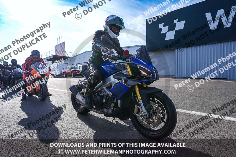 donington no limits trackday;donington park photographs;donington trackday photographs;no limits trackdays;peter wileman photography;trackday digital images;trackday photos